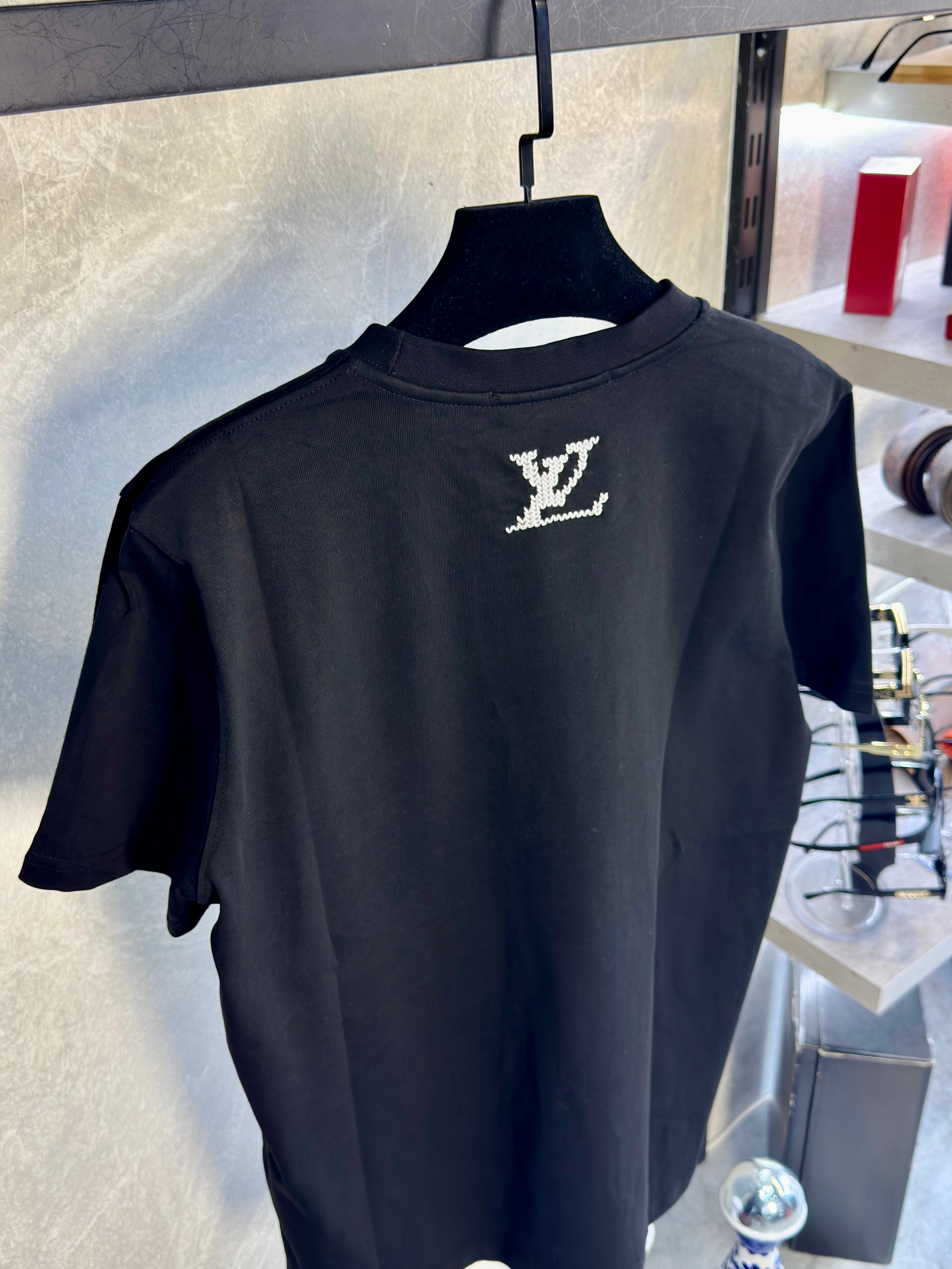 TSHIRT LV - 1120