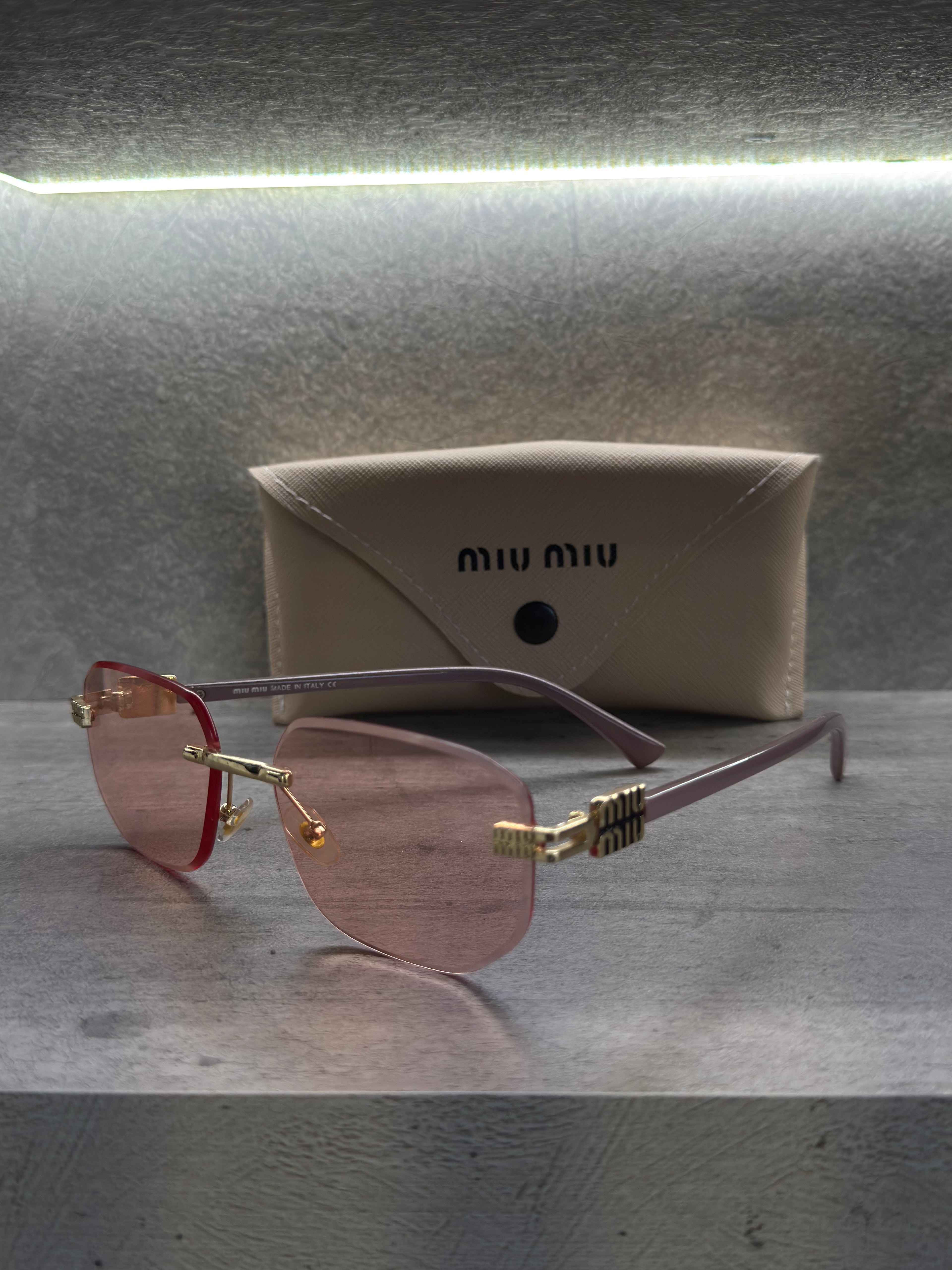 ΓΥΑΛΙΑ MIU-MIU - 1072