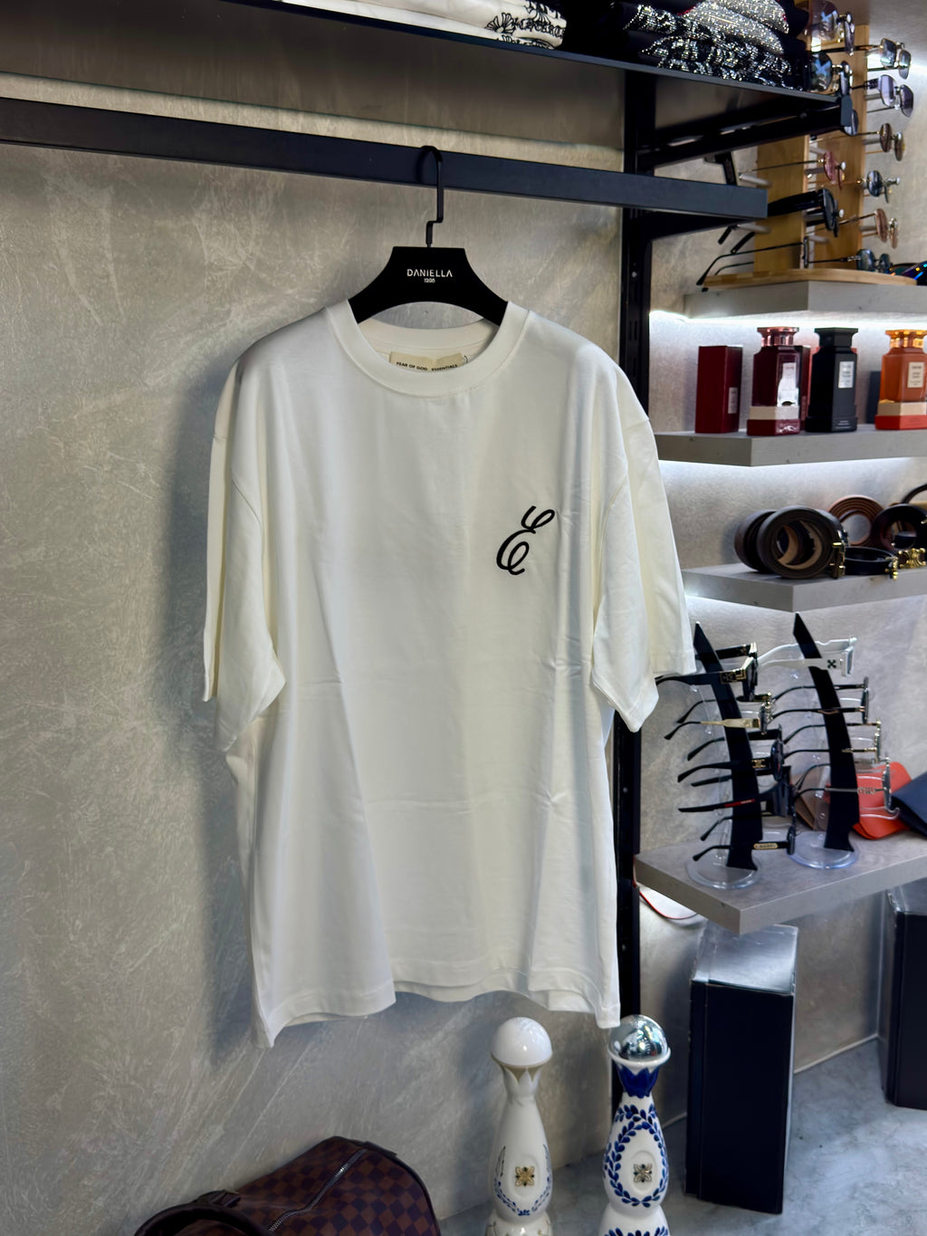 TSHIRT ESSENTIALS - 1118