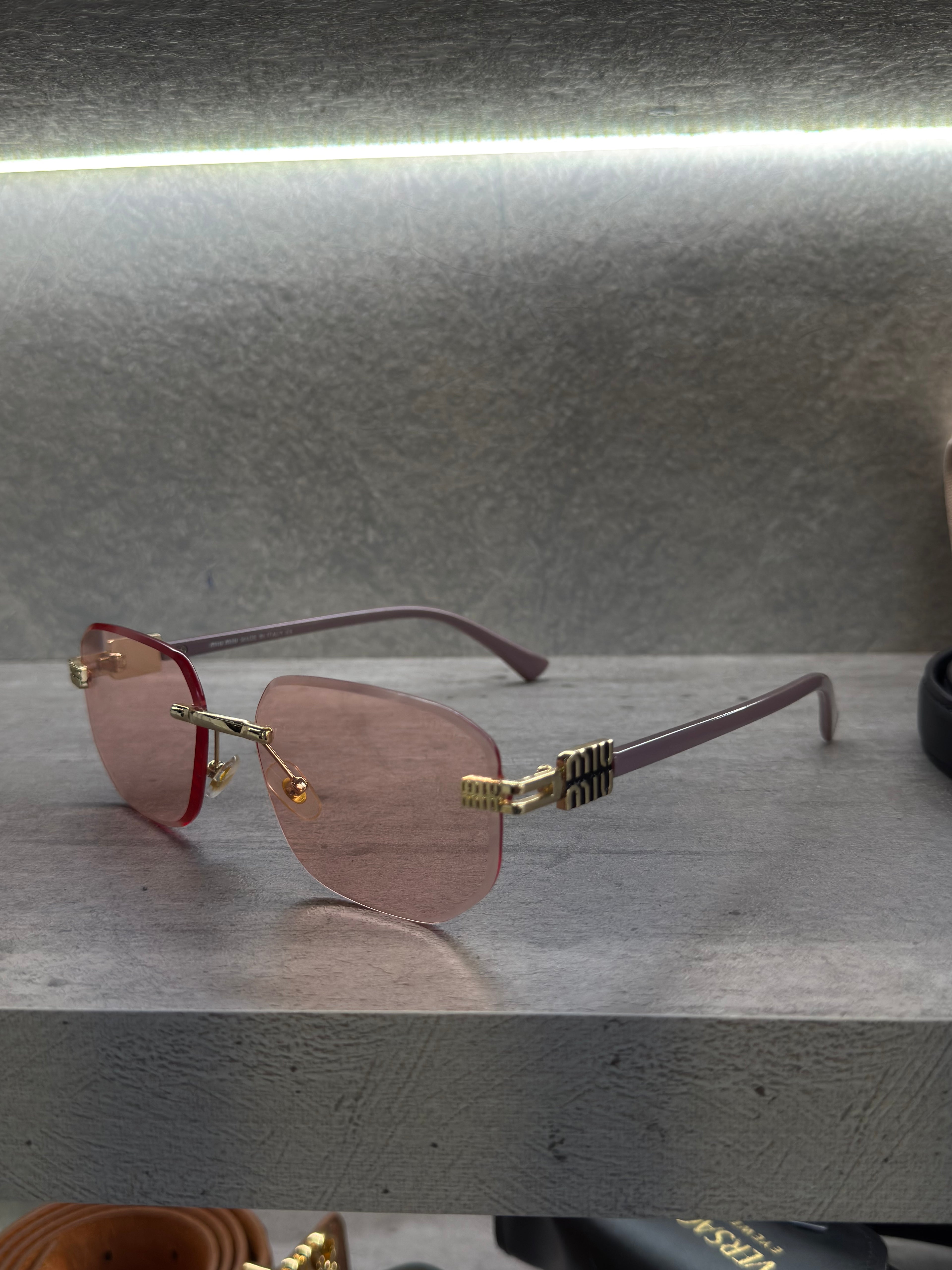 ΓΥΑΛΙΑ MIU-MIU - 1060