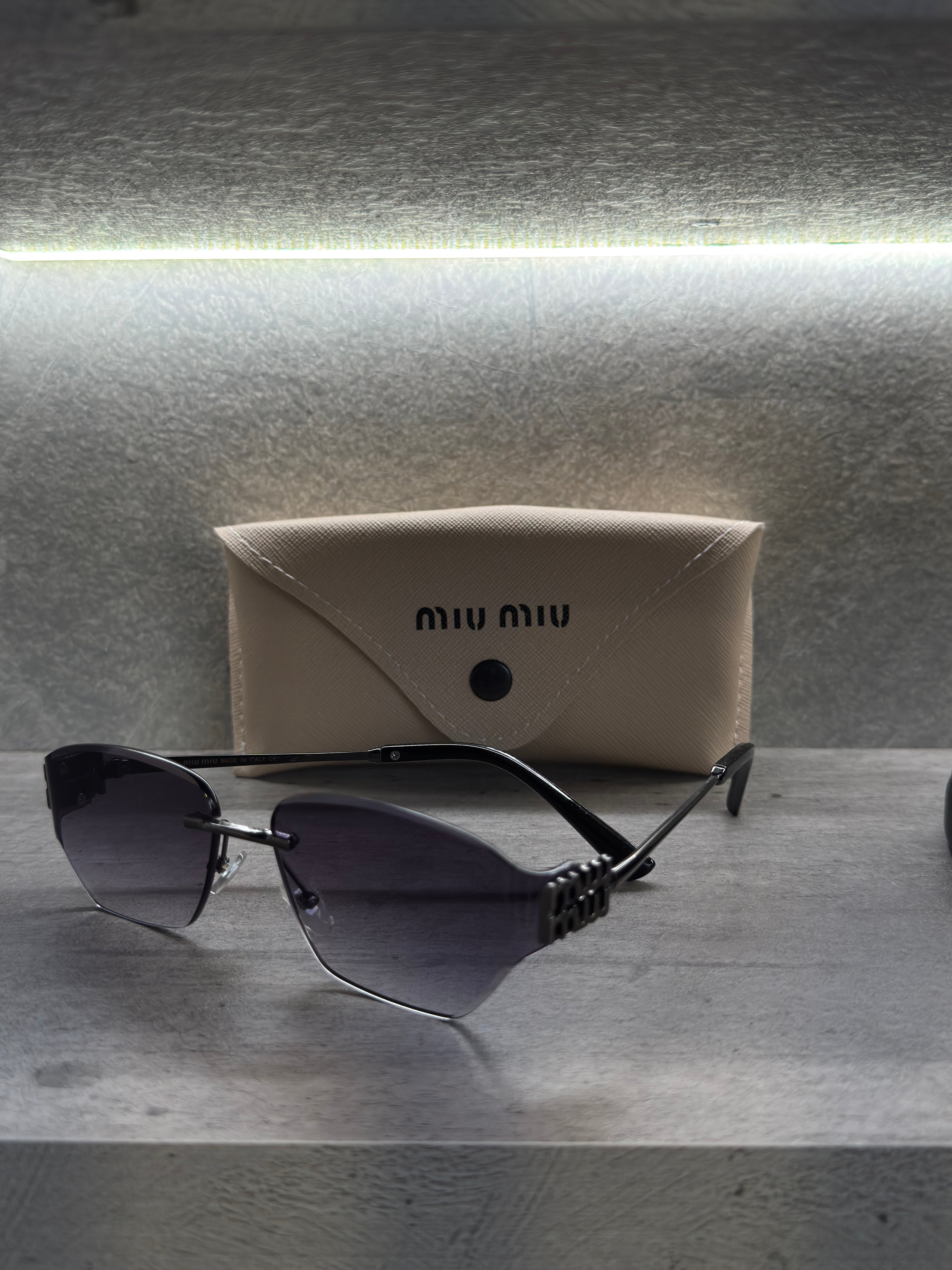 ΓΥΑΛΙΑ MIU-MIU - 1071