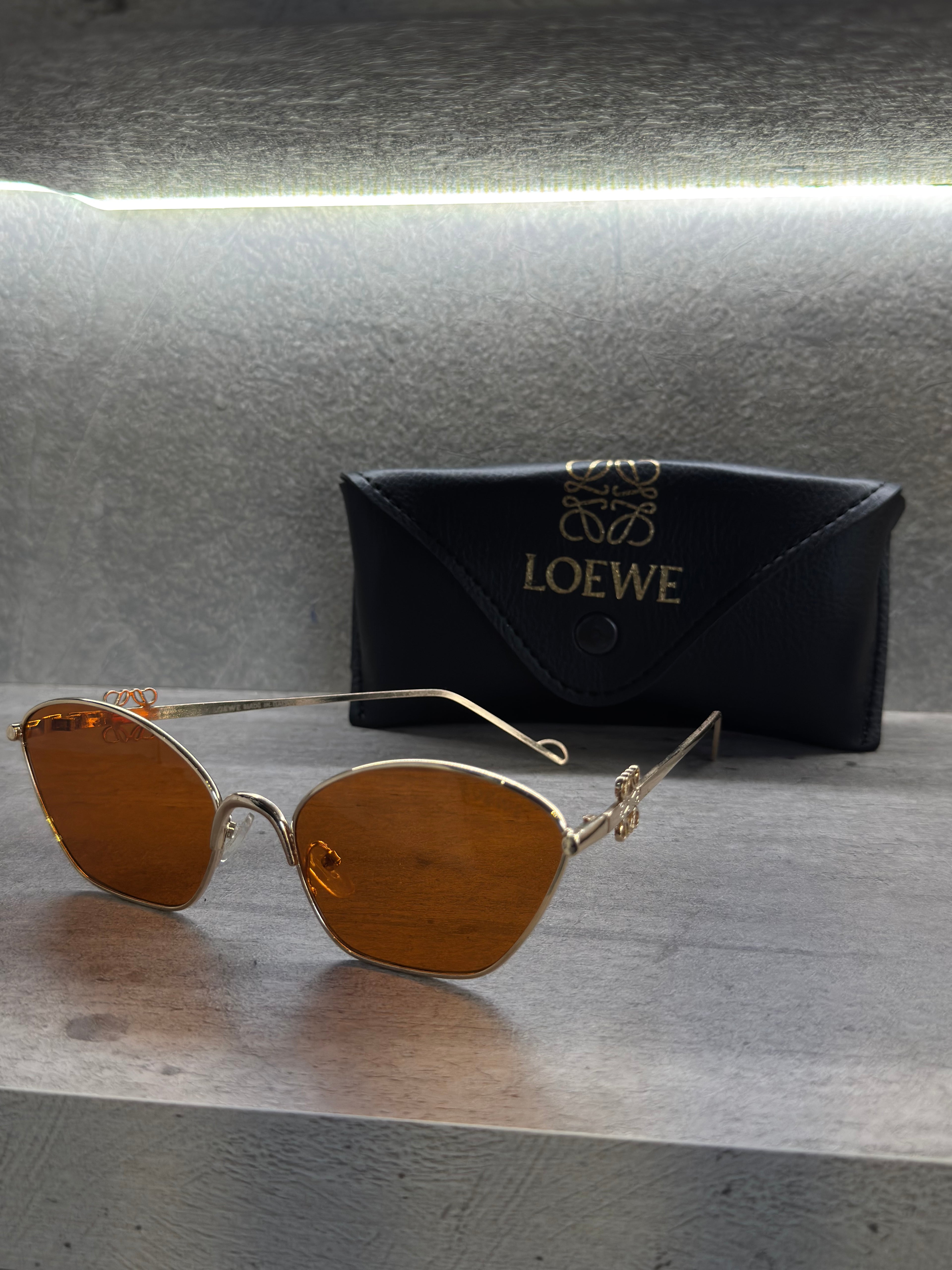 ΓΥΑΛΙΑ LOEWE - 1075